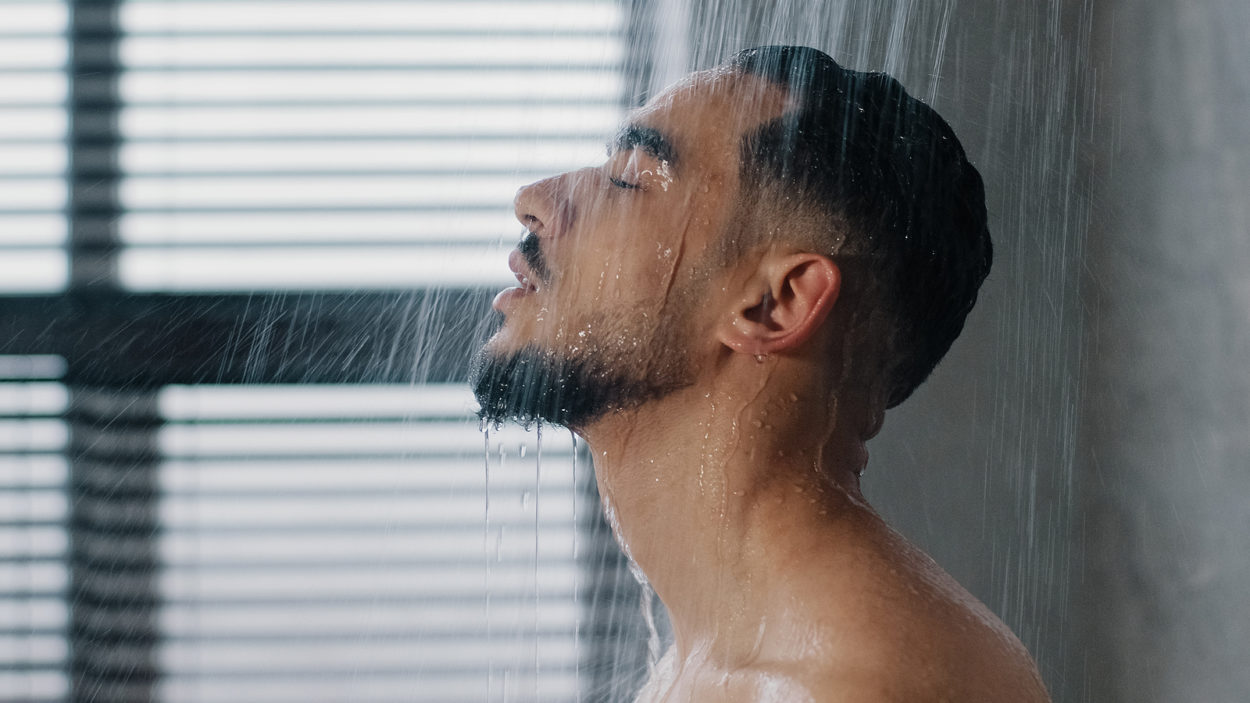 Hot or Cold Shower After Workout: Which Is Better?